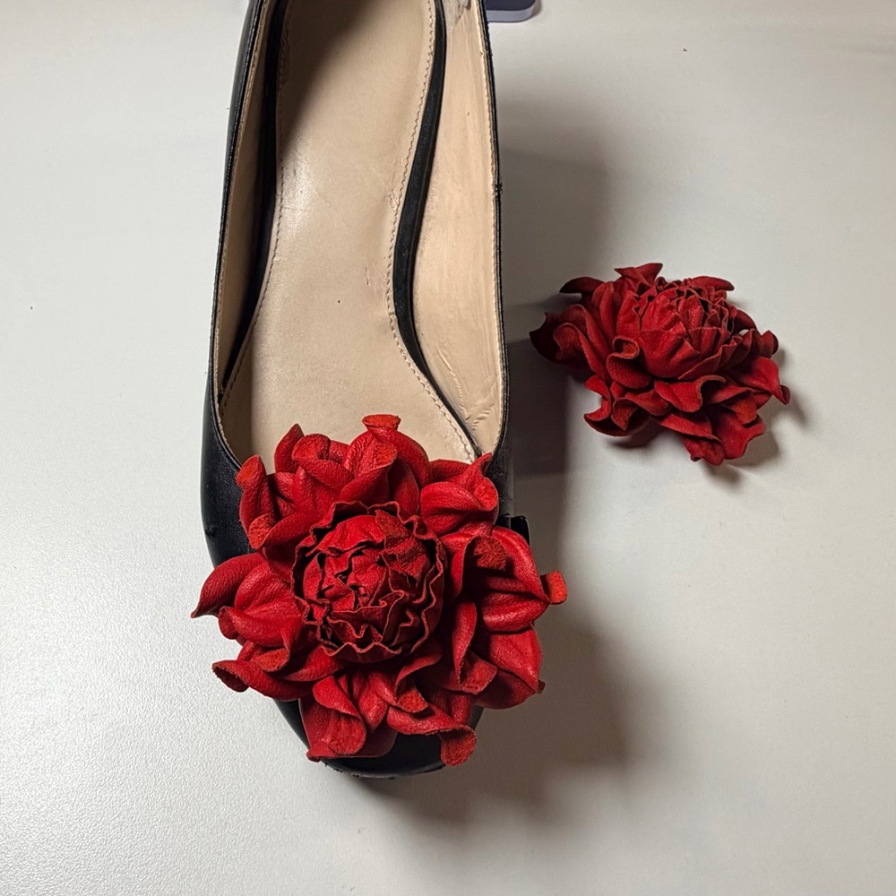 Flower Shoe Clips Leather